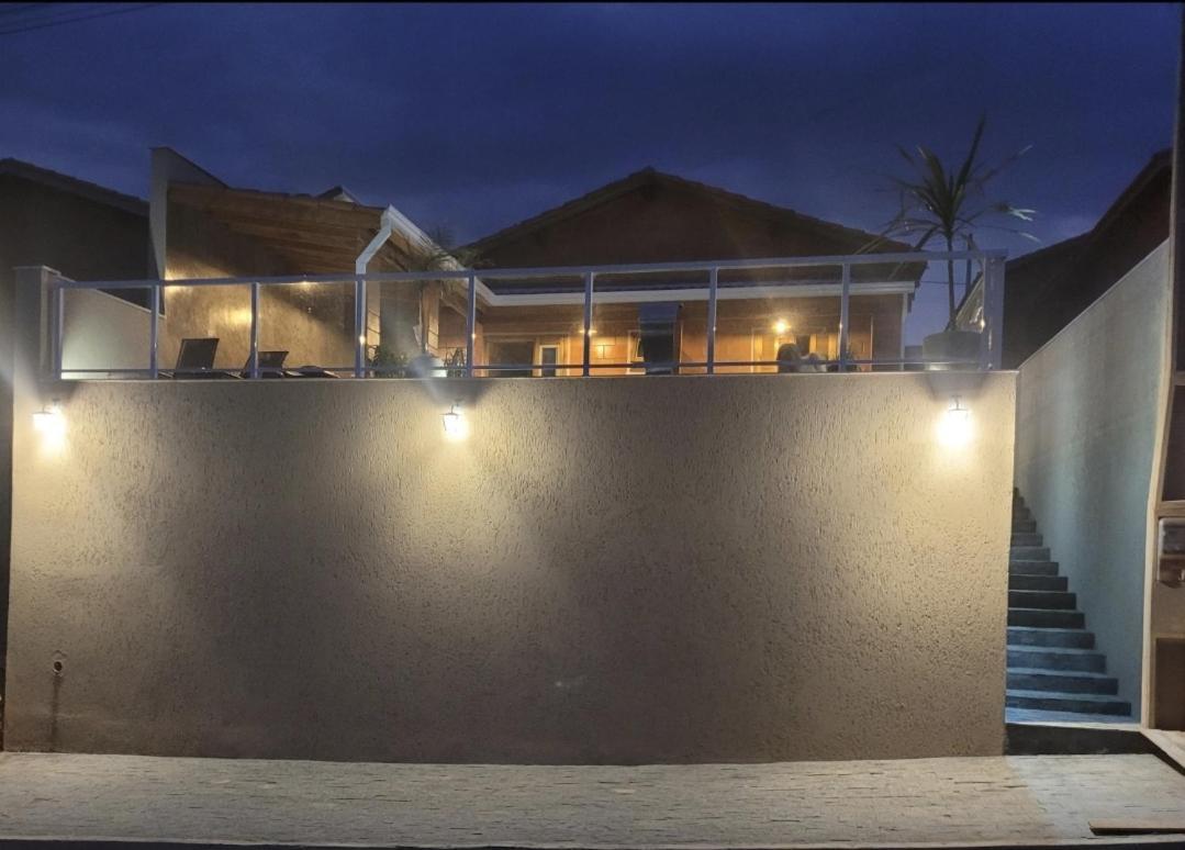 Casa Aconchegante Condominio Fechado Na Natureza Em Sao Roque マイリンケ エクステリア 写真