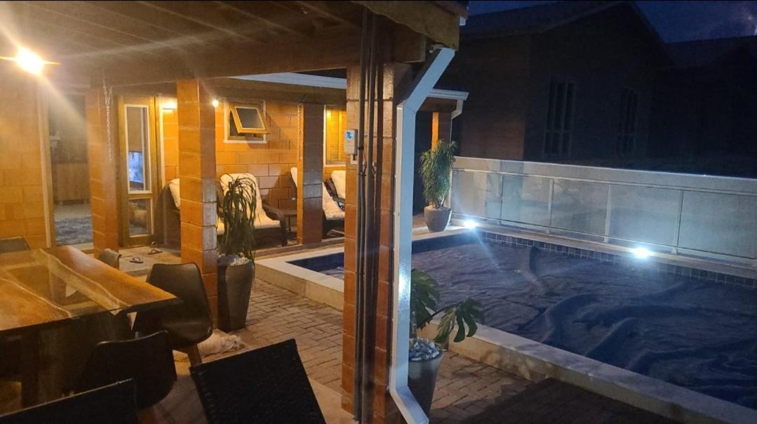 Casa Aconchegante Condominio Fechado Na Natureza Em Sao Roque マイリンケ エクステリア 写真
